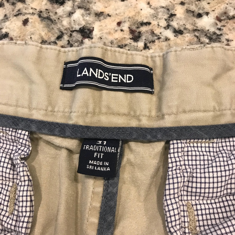 Used men’s Khaki shorts size 31 waist
